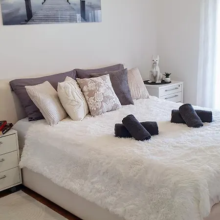 Jass Next To Mall Of Spalato