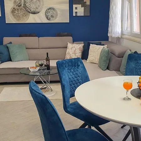 Jass Next To Mall Of Appartamento