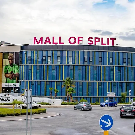 Jass Next To Mall Of Apartament *